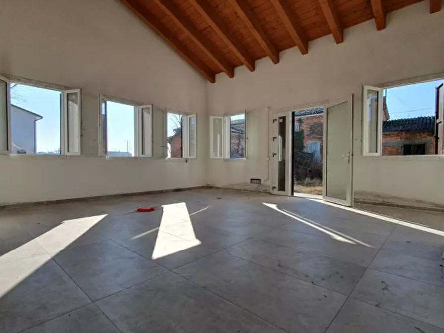 Immagine 20 di Villa in vendita  in VIA CHIAVICA a San Possidonio