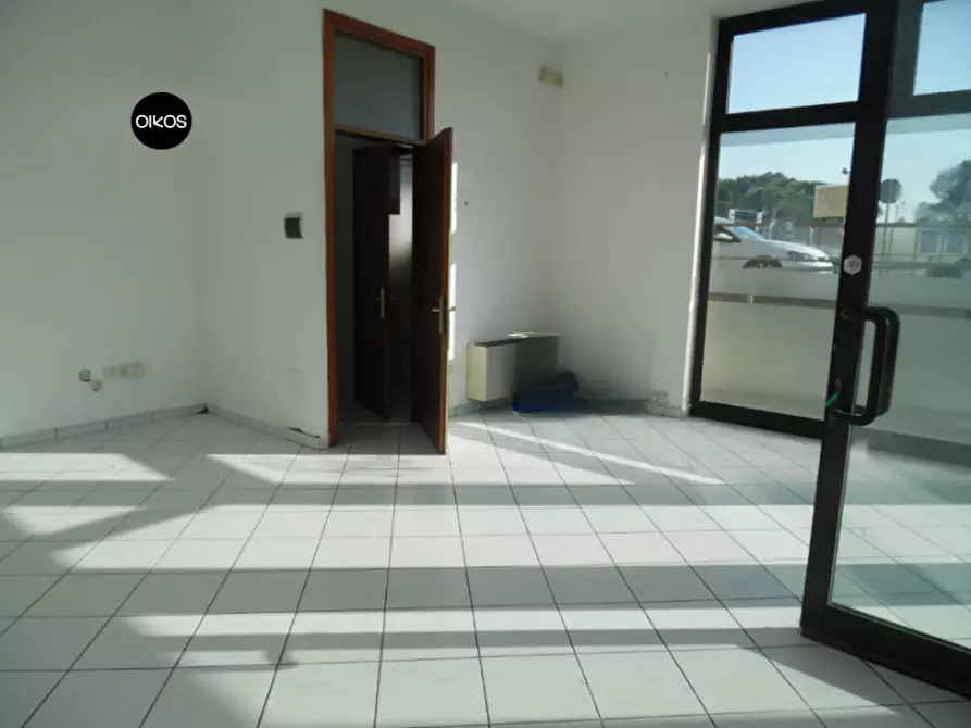 Immagine 2 di Ufficio in vendita  a Campolongo Maggiore