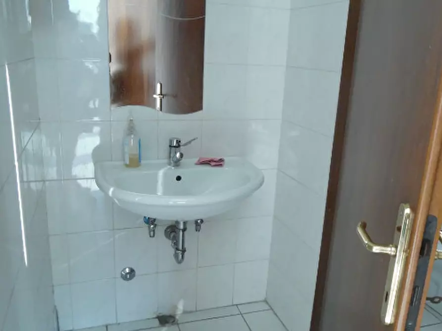 Immagine 5 di Ufficio in vendita  a Campolongo Maggiore