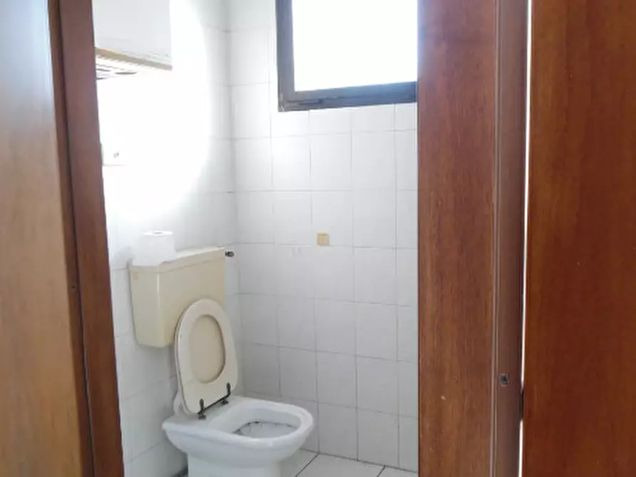 Immagine 6 di Ufficio in vendita  a Campolongo Maggiore