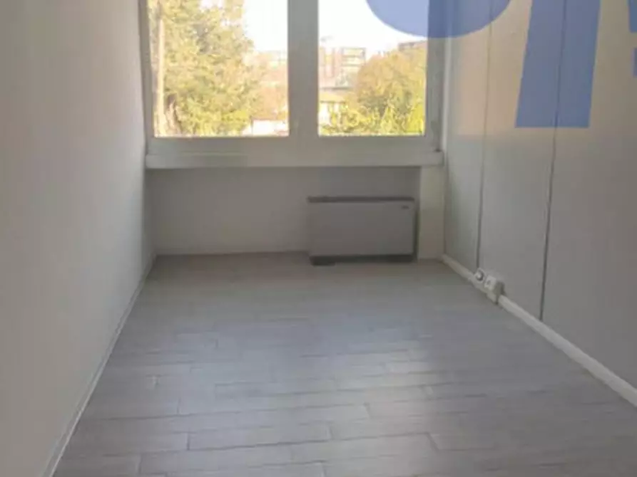 Immagine 22 di Ufficio in affitto  in VIA TONALE a Milano
