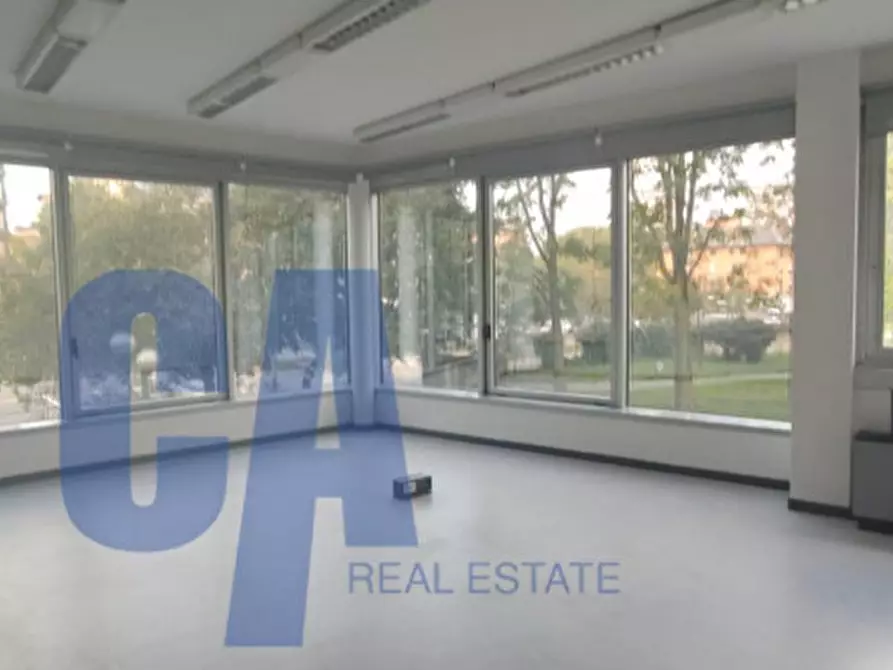 Immagine 11 di Ufficio in affitto  in VIA TONALE a Milano