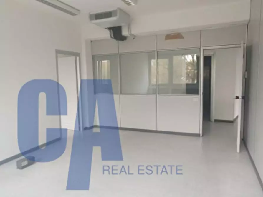 Immagine 21 di Ufficio in affitto  in VIA TONALE a Milano