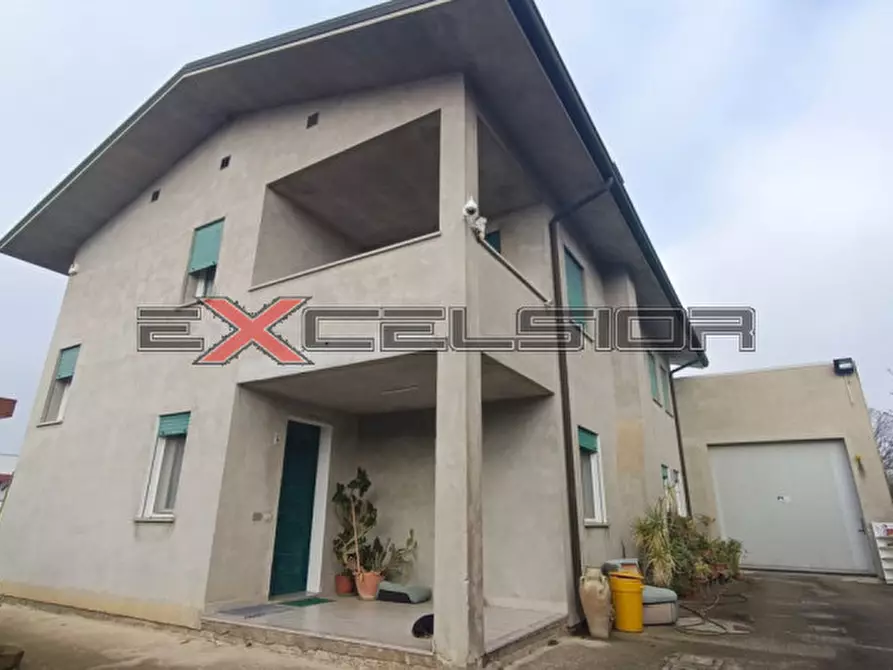 Immagine 12 di Casa indipendente in vendita  in corso G. Mazzini n.7 a Adria