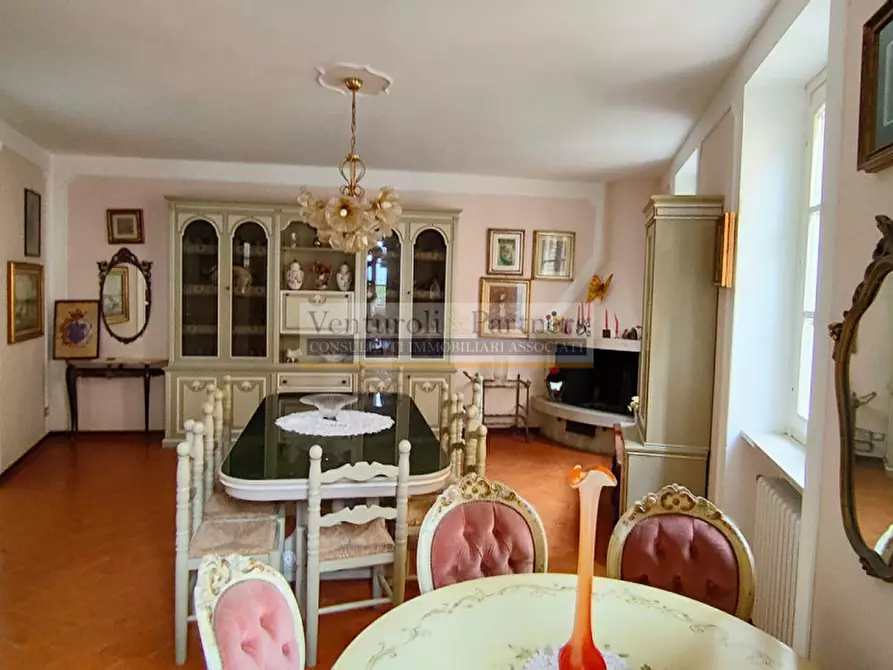 Immagine 1 di Appartamento in vendita  in piazza Malvezzi a Desenzano Del Garda