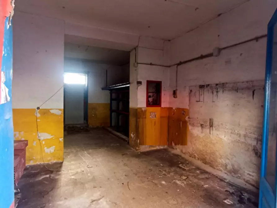 Immagine 2 di Negozio in vendita  in VIA ROMA, 35 a Sora