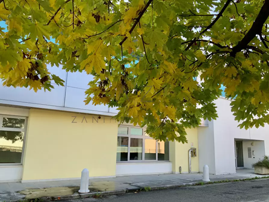 Immagine 28 di Capannone industriale in vendita  in Via Enrico Fermi a Asolo