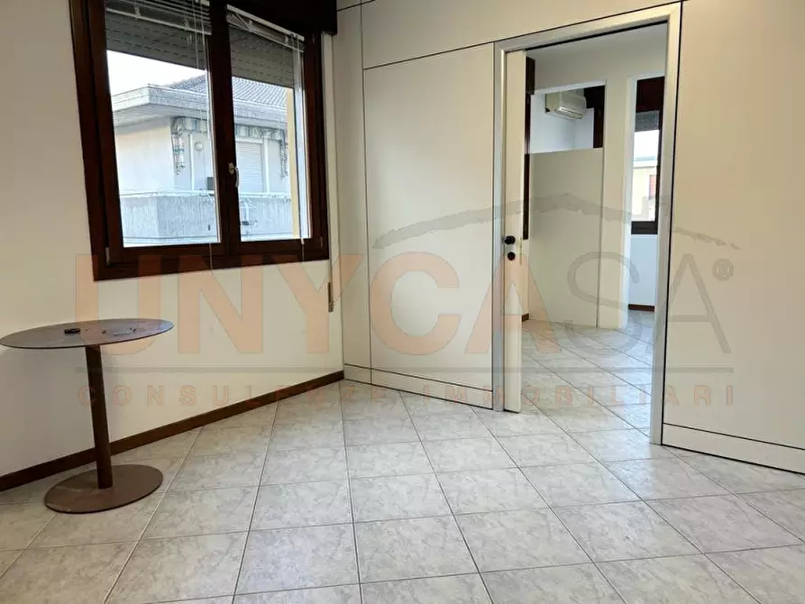 Immagine 6 di Laboratorio in affitto  in Via Sicilia a Rubano