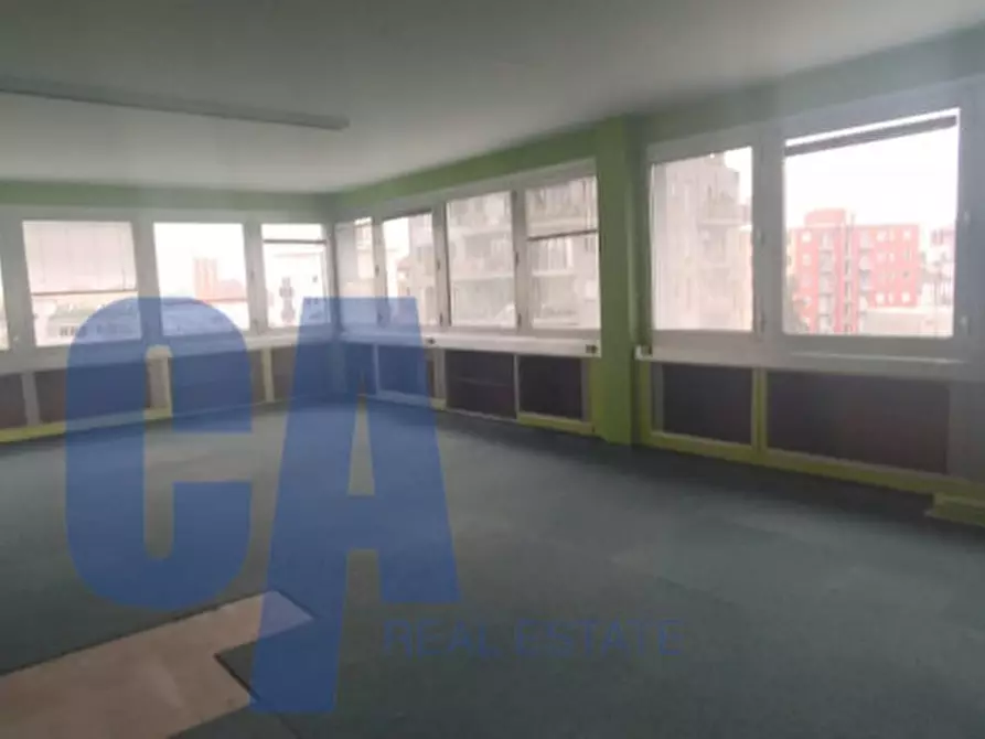 Immagine 8 di Ufficio in affitto  in VIA TONALE a Milano