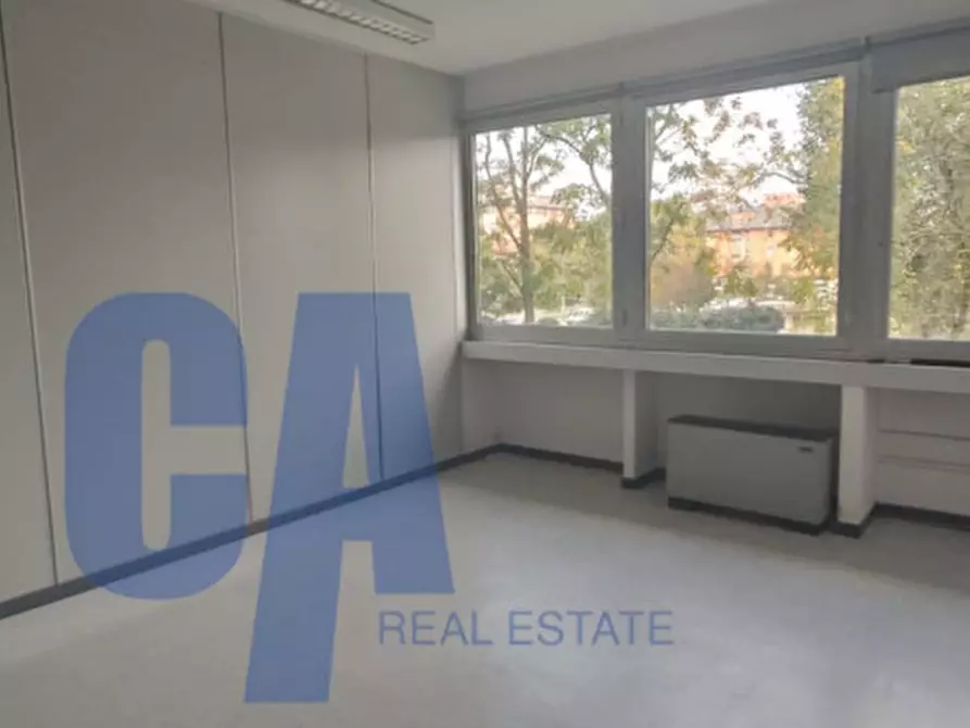 Immagine 17 di Ufficio in affitto  in VIA TONALE a Milano