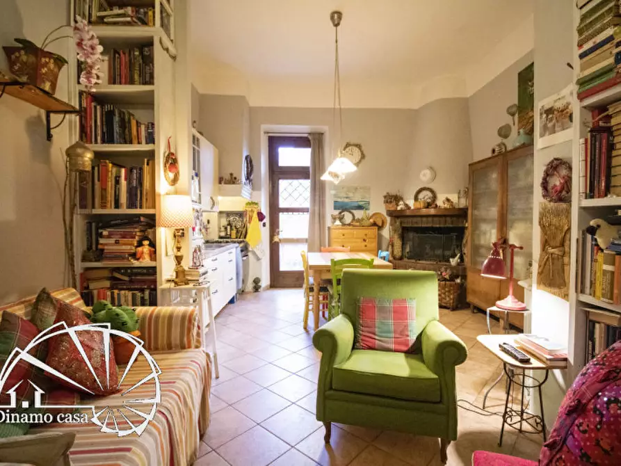Immagine 1 di Appartamento in vendita  in Ferrucci a Prato