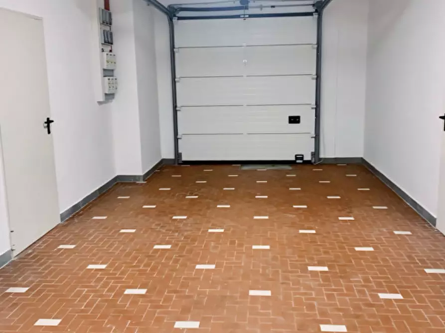 Immagine 1 di Garage in vendita  in Torresino a Padova