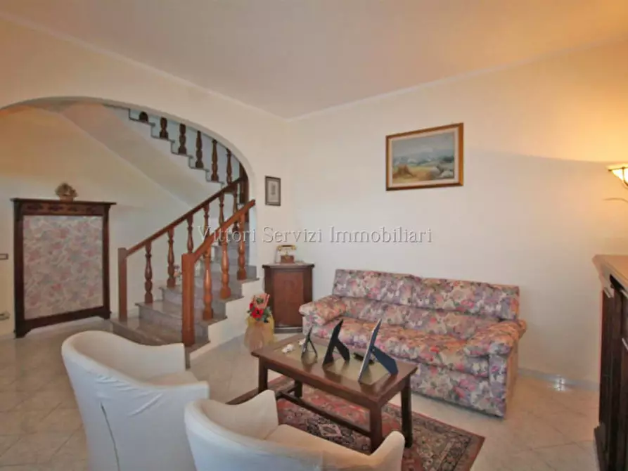 Immagine 5 di Casa indipendente in vendita  in Via Rovisci a Montepulciano