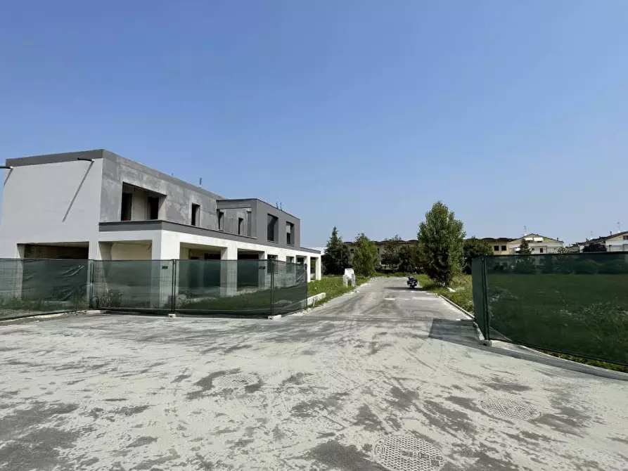 Immagine 4 di Casa bifamiliare in vendita  in VIA FOSCOLO a Selvazzano Dentro