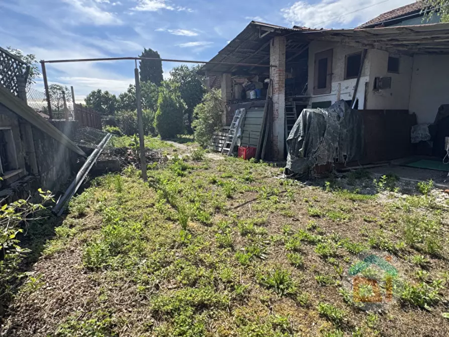 Immagine 16 di Rustico / casale in vendita  in Via Penne Nere a Corno Di Rosazzo