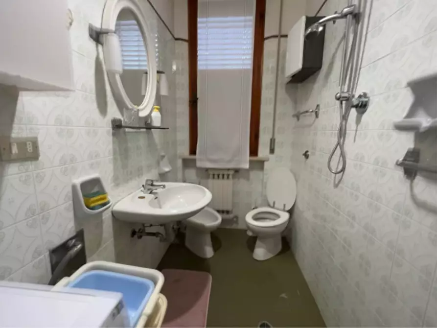 Immagine 9 di Appartamento in vendita  in via cristoforo colombo a Senigallia