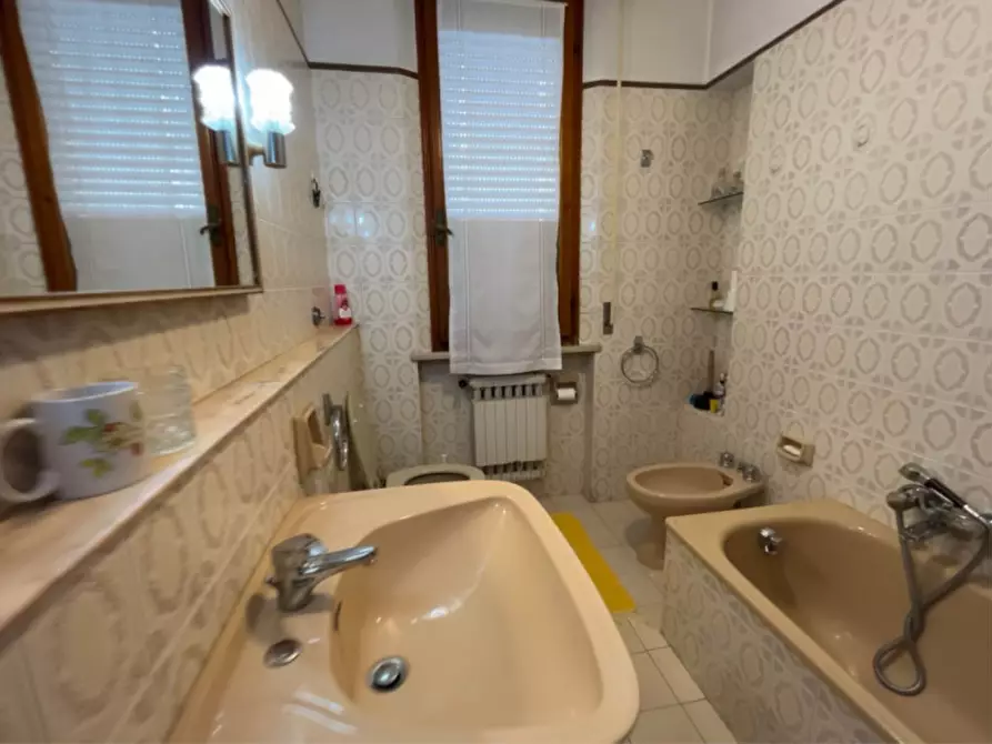 Immagine 10 di Appartamento in vendita  in via cristoforo colombo a Senigallia