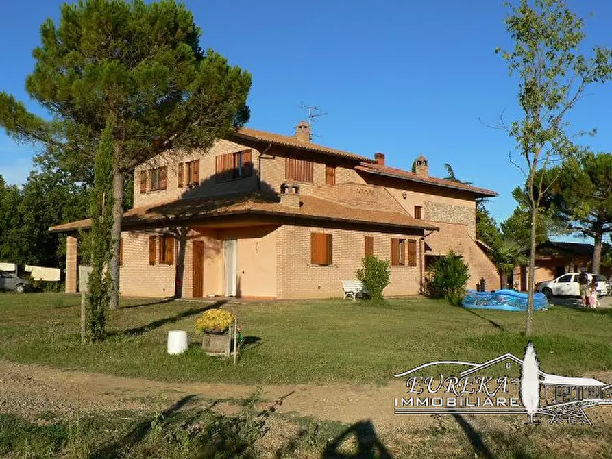 Immagine 3 di Terreno in vendita  a Castiglione Del Lago