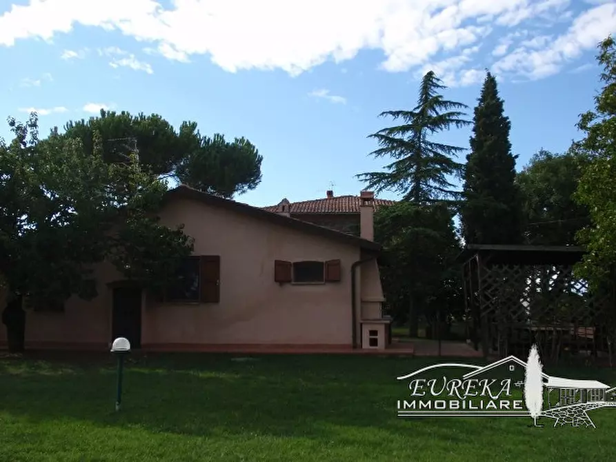 Immagine 22 di Terreno in vendita  a Castiglione Del Lago