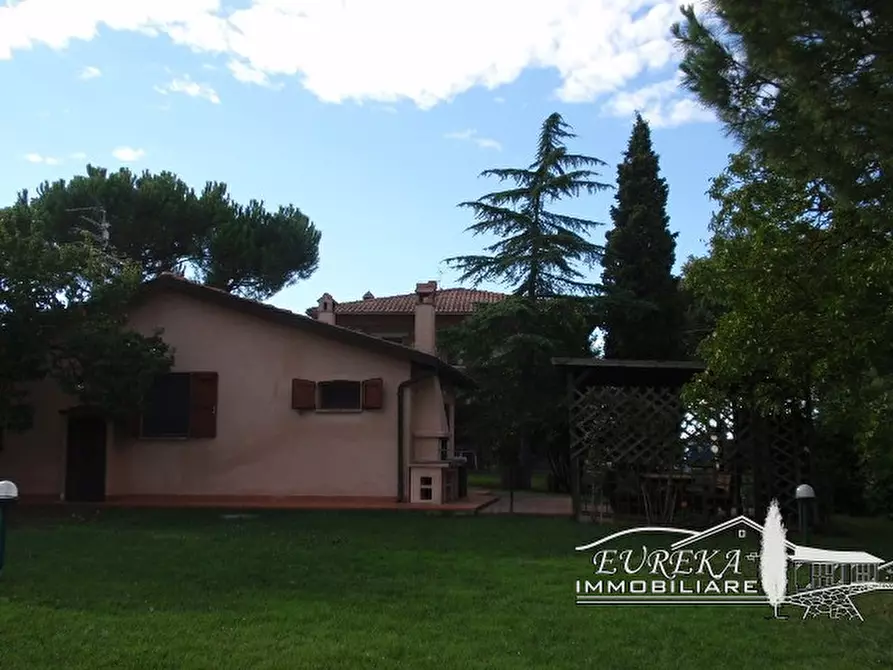 Immagine 33 di Terreno in vendita  a Castiglione Del Lago