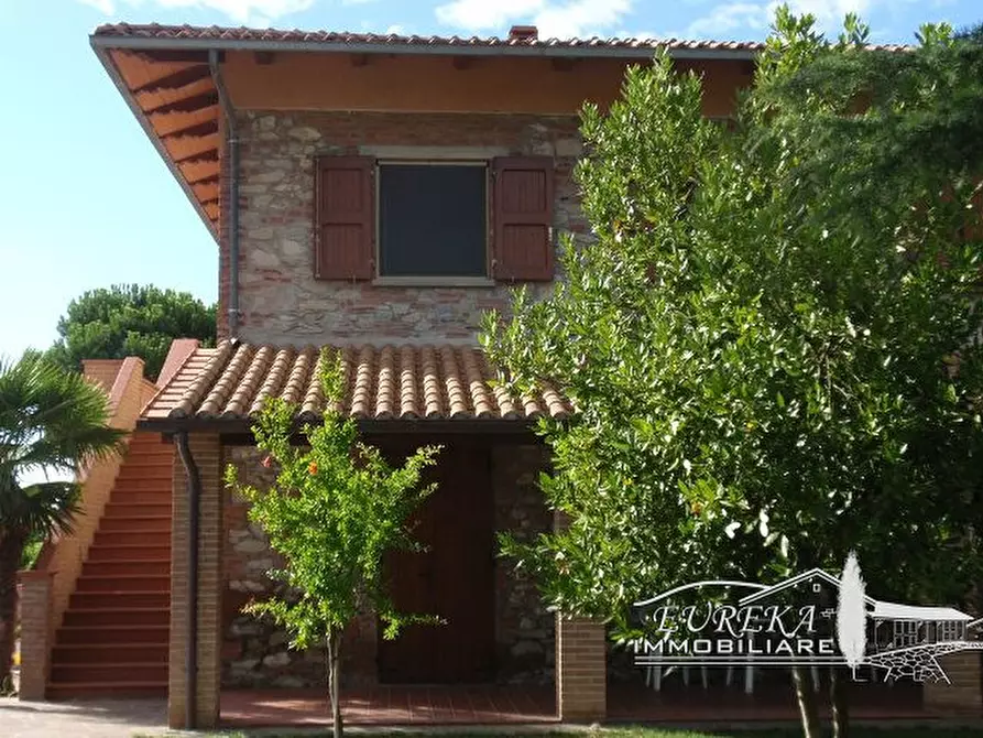 Immagine 74 di Terreno in vendita  a Castiglione Del Lago