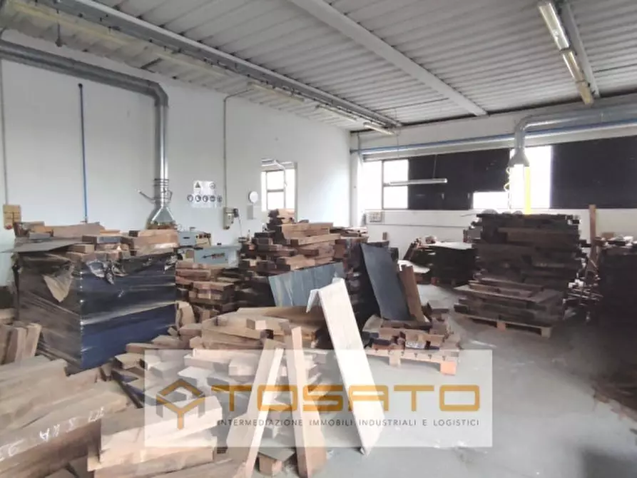 Immagine 3 di Capannone industriale in vendita  a Concamarise