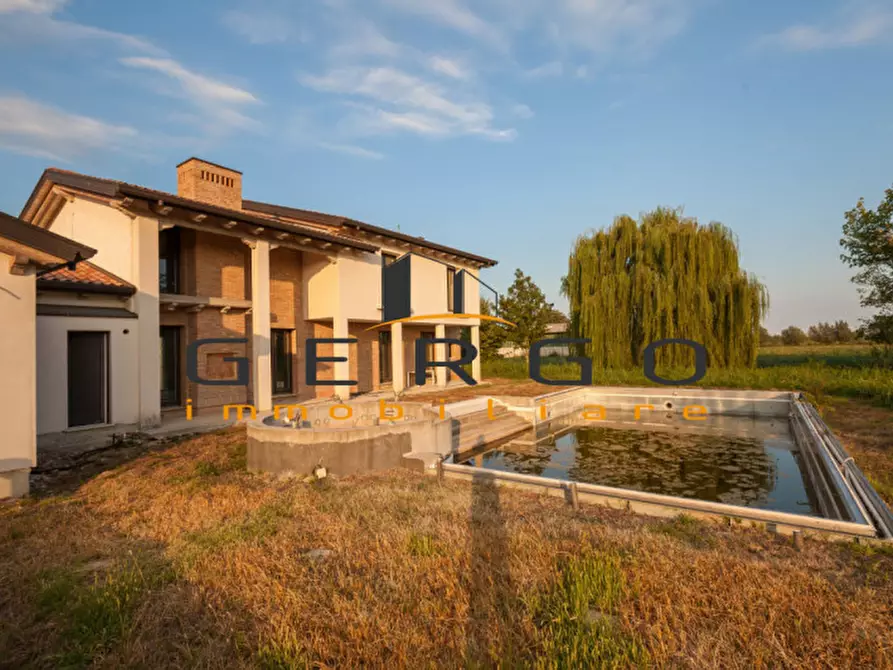 Immagine 1 di Villa in vendita  in Via Fossà a San Dona' Di Piave