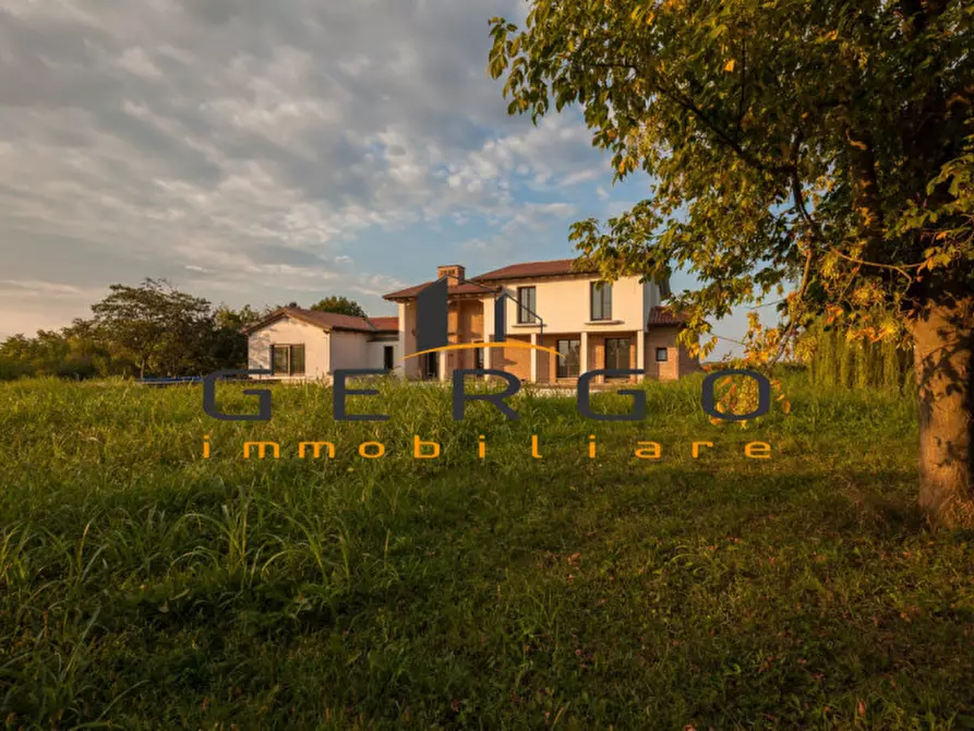 Immagine 1 di Villa in vendita  in Via Fossà a San Dona' Di Piave