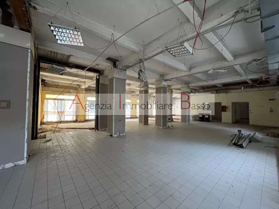 Immagine 5 di Negozio in vendita  in VIA VICENZA a Padova