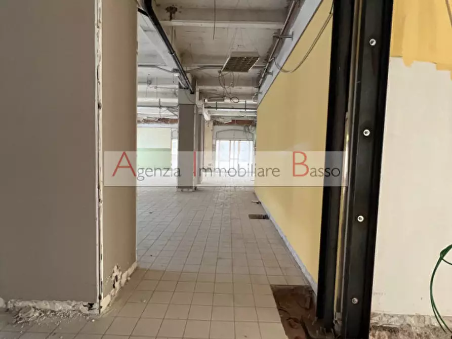 Immagine 9 di Negozio in vendita  in VIA VICENZA a Padova