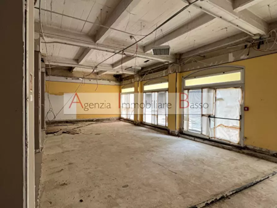 Immagine 15 di Negozio in vendita  in VIA VICENZA a Padova