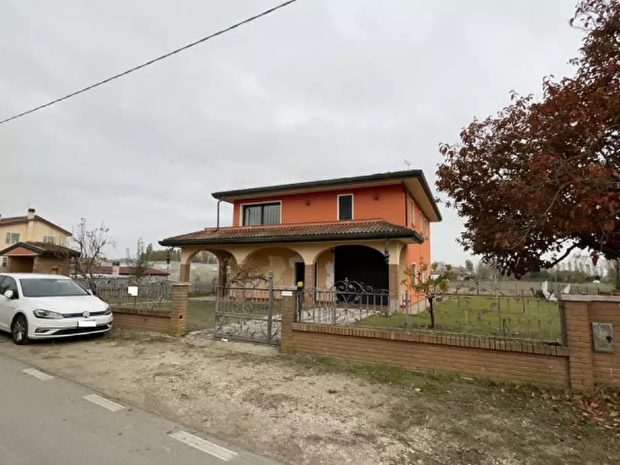 Immagine 1 di Casa indipendente in vendita  in via dei monti a Chioggia