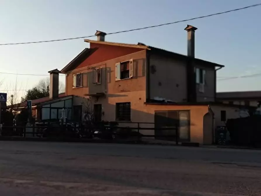 Immagine 1 di Casa indipendente in vendita  in Via Monsignor Candido Breda, 56 a Paese