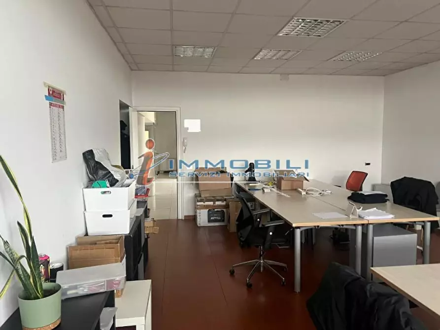 Immagine 4 di Ufficio in affitto  in VIALE CERTOSA a Milano