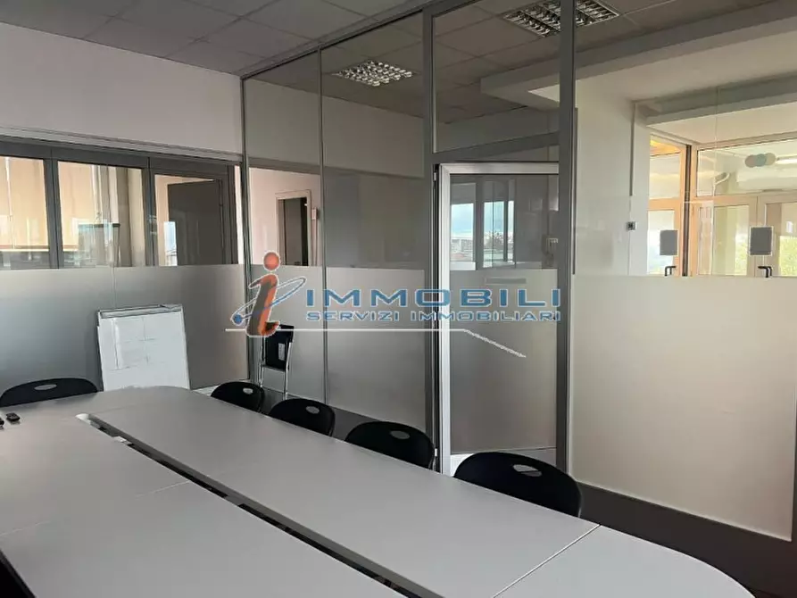 Immagine 8 di Ufficio in affitto  in VIALE CERTOSA a Milano
