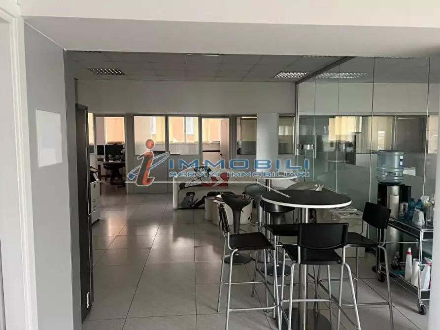 Immagine 13 di Ufficio in affitto  in VIALE CERTOSA a Milano