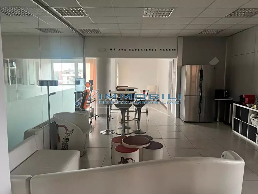 Immagine 18 di Ufficio in affitto  in VIALE CERTOSA a Milano