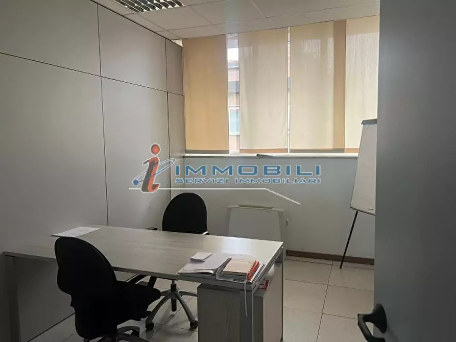Immagine 21 di Ufficio in affitto  in VIALE CERTOSA a Milano