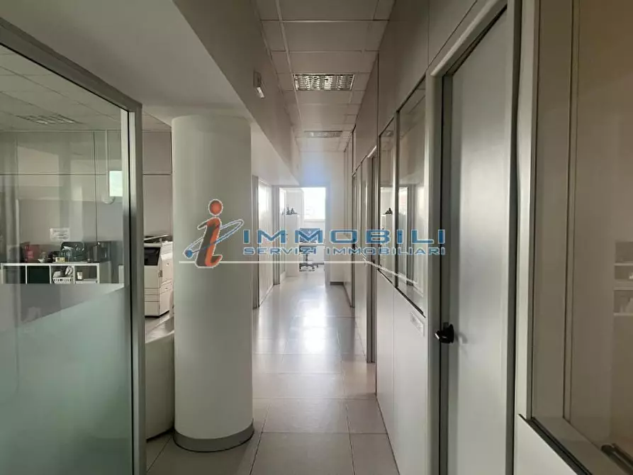 Immagine 22 di Ufficio in affitto  in VIALE CERTOSA a Milano