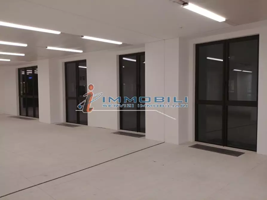 Immagine 9 di Ufficio in affitto  in CORSO VITTORIO EMANUELE II a Milano