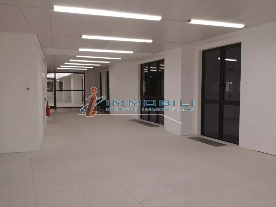 Immagine 11 di Ufficio in affitto  in CORSO VITTORIO EMANUELE II a Milano