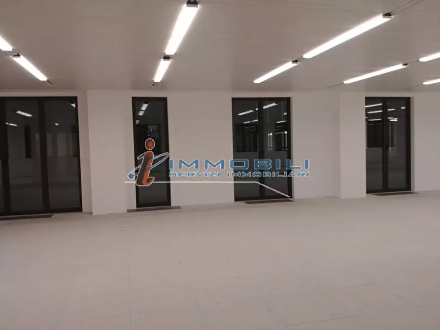 Immagine 2 di Ufficio in affitto  in CORSO VITTORIO EMANUELE II a Milano