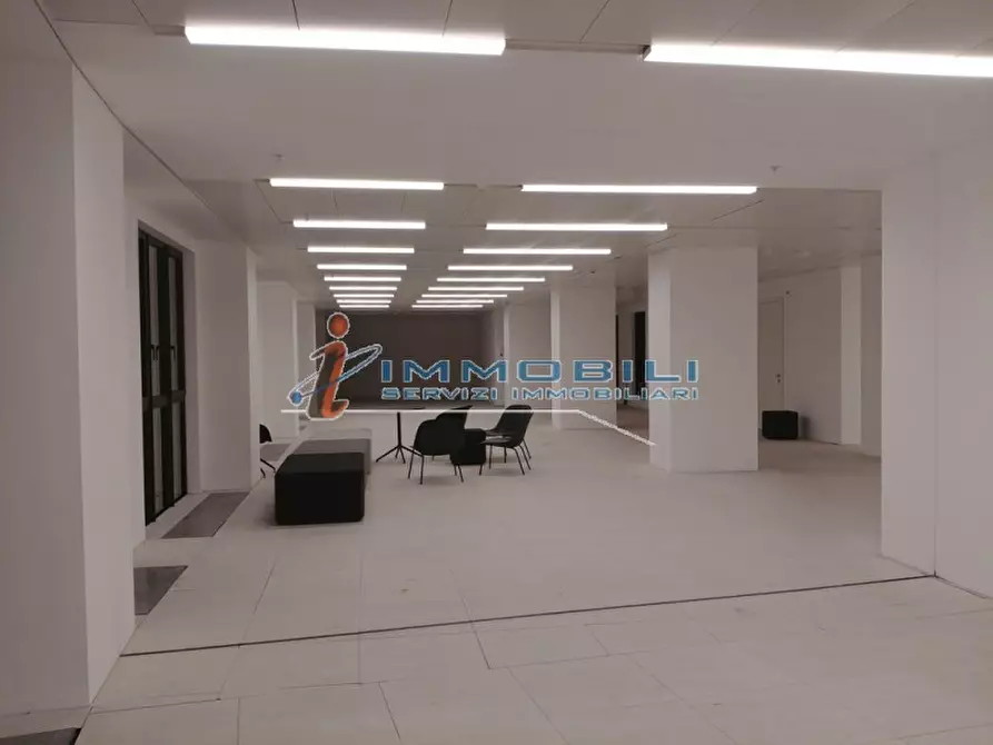 Immagine 6 di Ufficio in affitto  in CORSO VITTORIO EMANUELE II a Milano