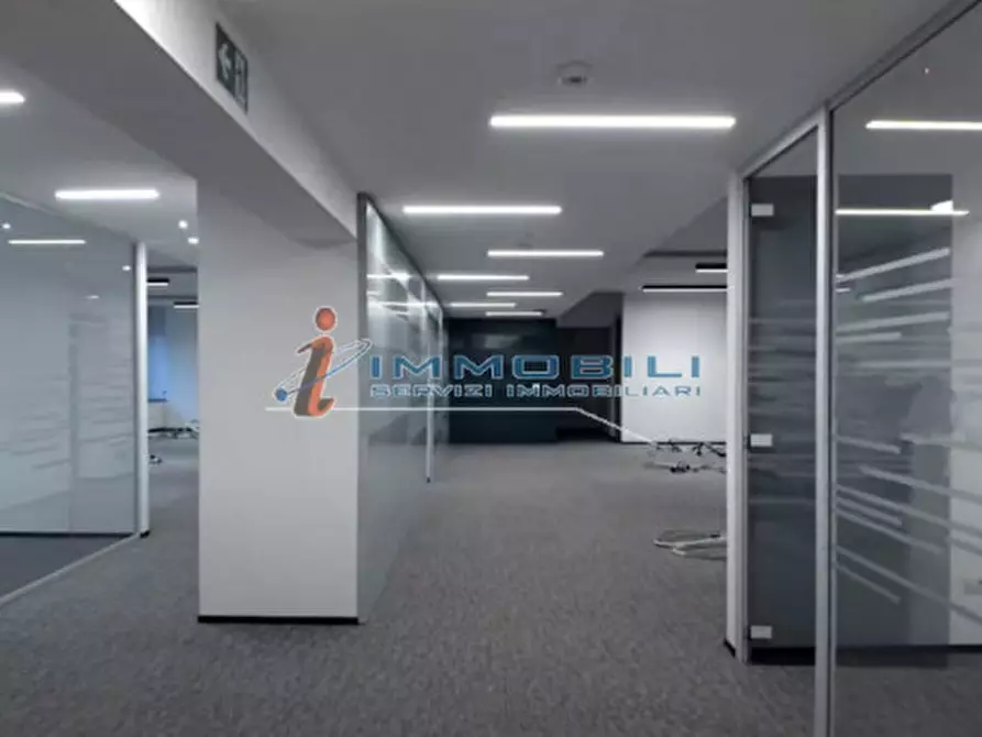 Immagine 12 di Ufficio in affitto  in VIA LOMAZZO PAOLO a Milano