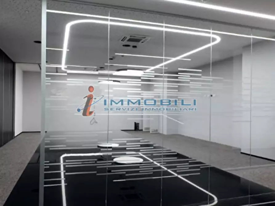 Immagine 13 di Ufficio in affitto  in VIA LOMAZZO PAOLO a Milano