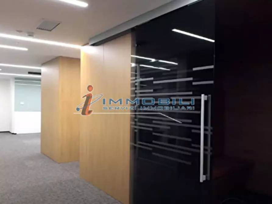 Immagine 16 di Ufficio in affitto  in VIA LOMAZZO PAOLO a Milano