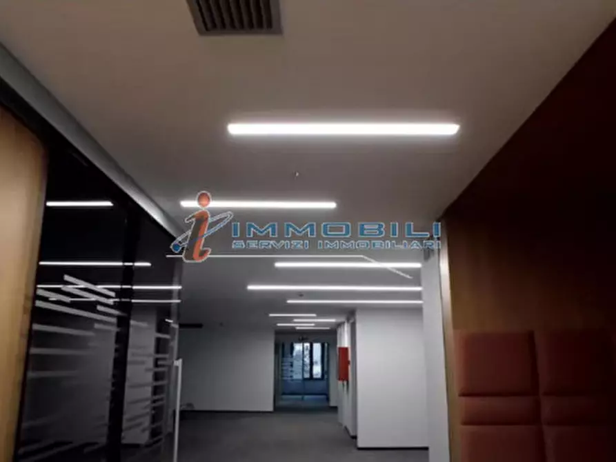 Immagine 19 di Ufficio in affitto  in VIA LOMAZZO PAOLO a Milano