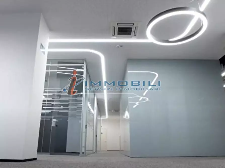 Immagine 21 di Ufficio in affitto  in VIA LOMAZZO PAOLO a Milano