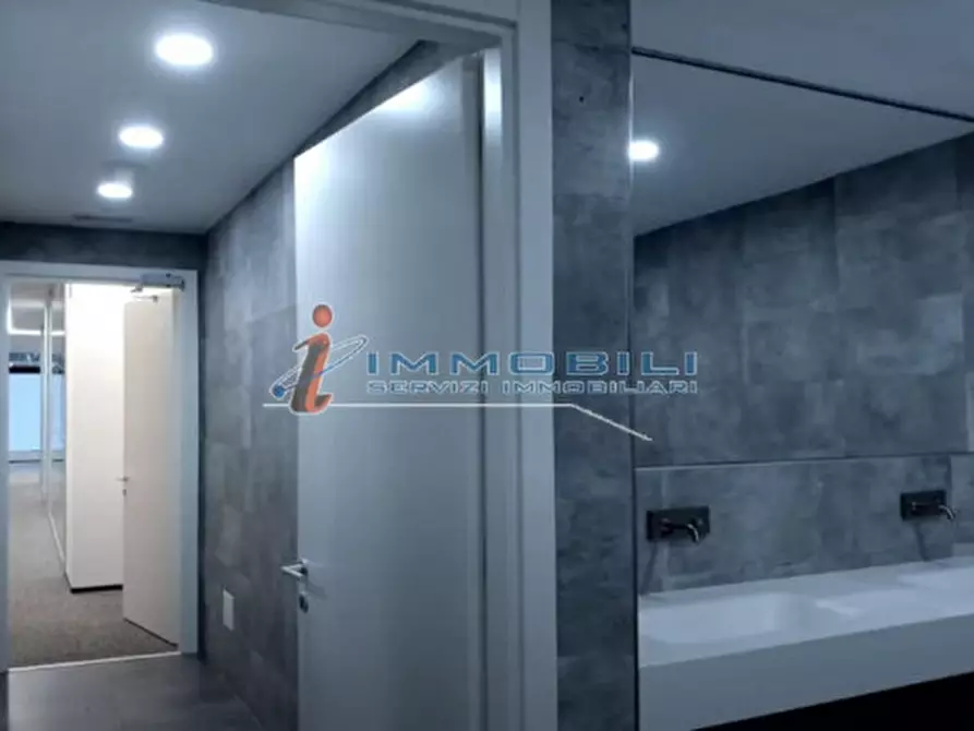 Immagine 23 di Ufficio in affitto  in VIA LOMAZZO PAOLO a Milano