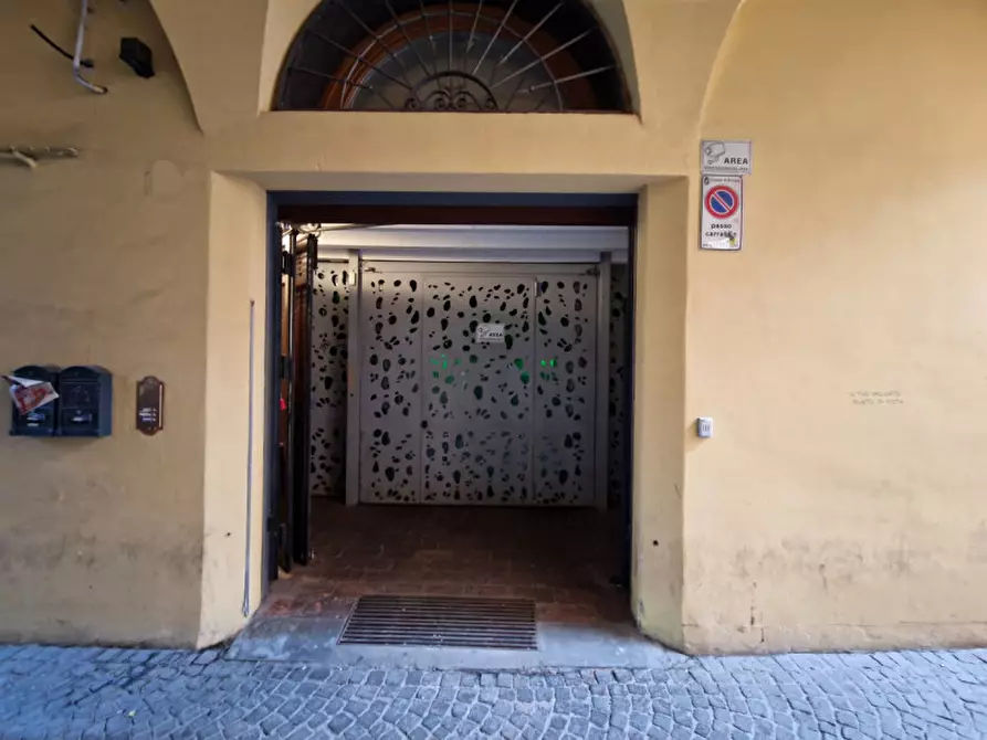 Immagine 10 di Garage in vendita  in Strada maggiore ad.ze a Bologna